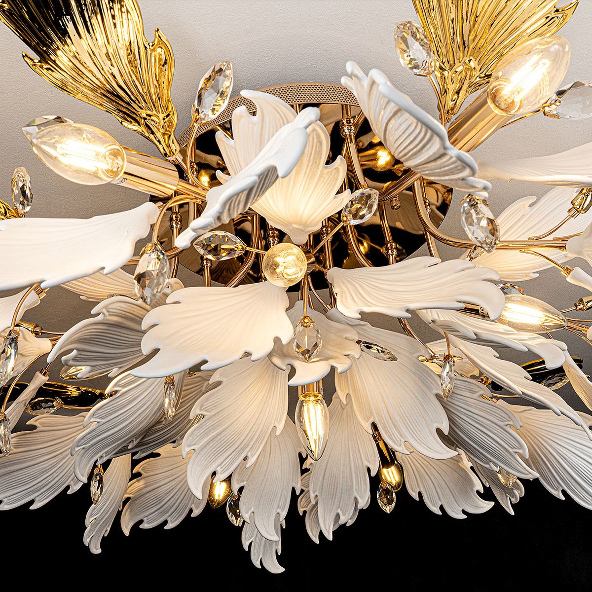 Потолочная люстра флористика Modelux ML.6869.1000 GD