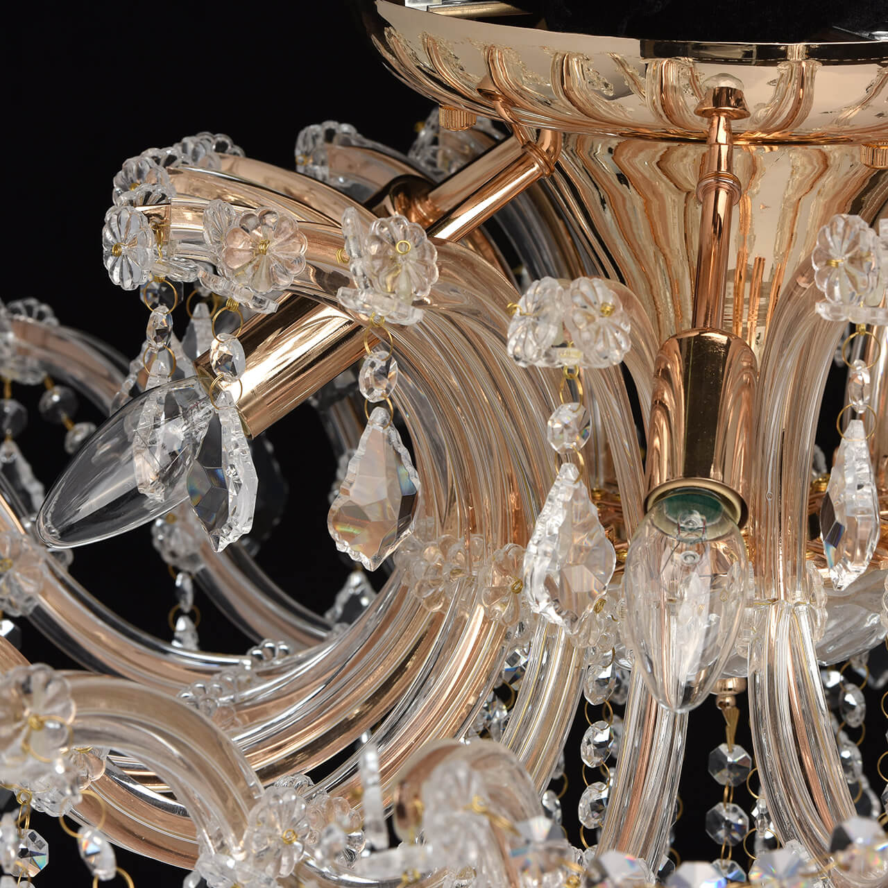 Потолочная люстра Chiaro Луиза 383010106 в Москве