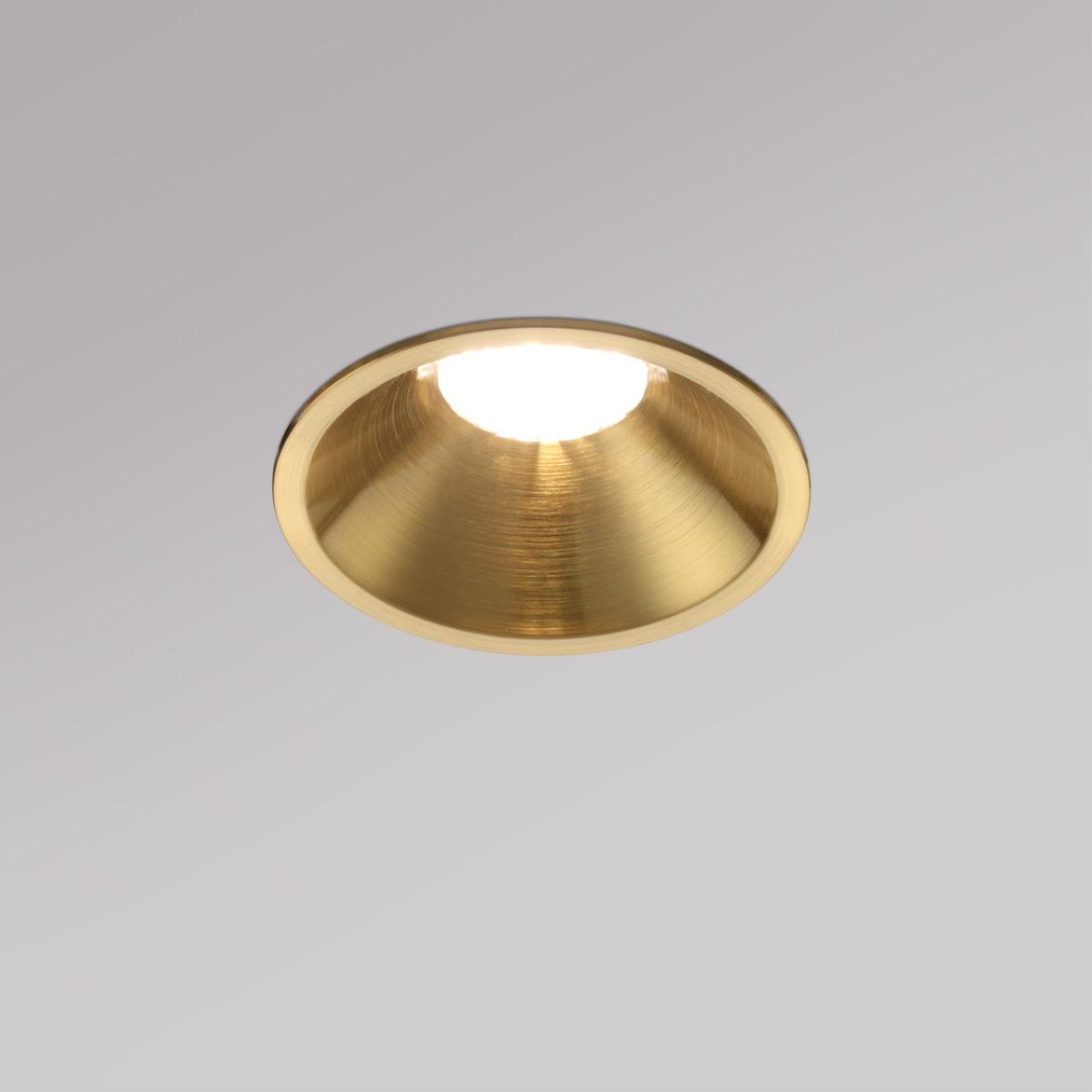 Встраиваемый светильник с переключателем цветовой температуры и угла рассеивания Novotech Wir Nova 359853