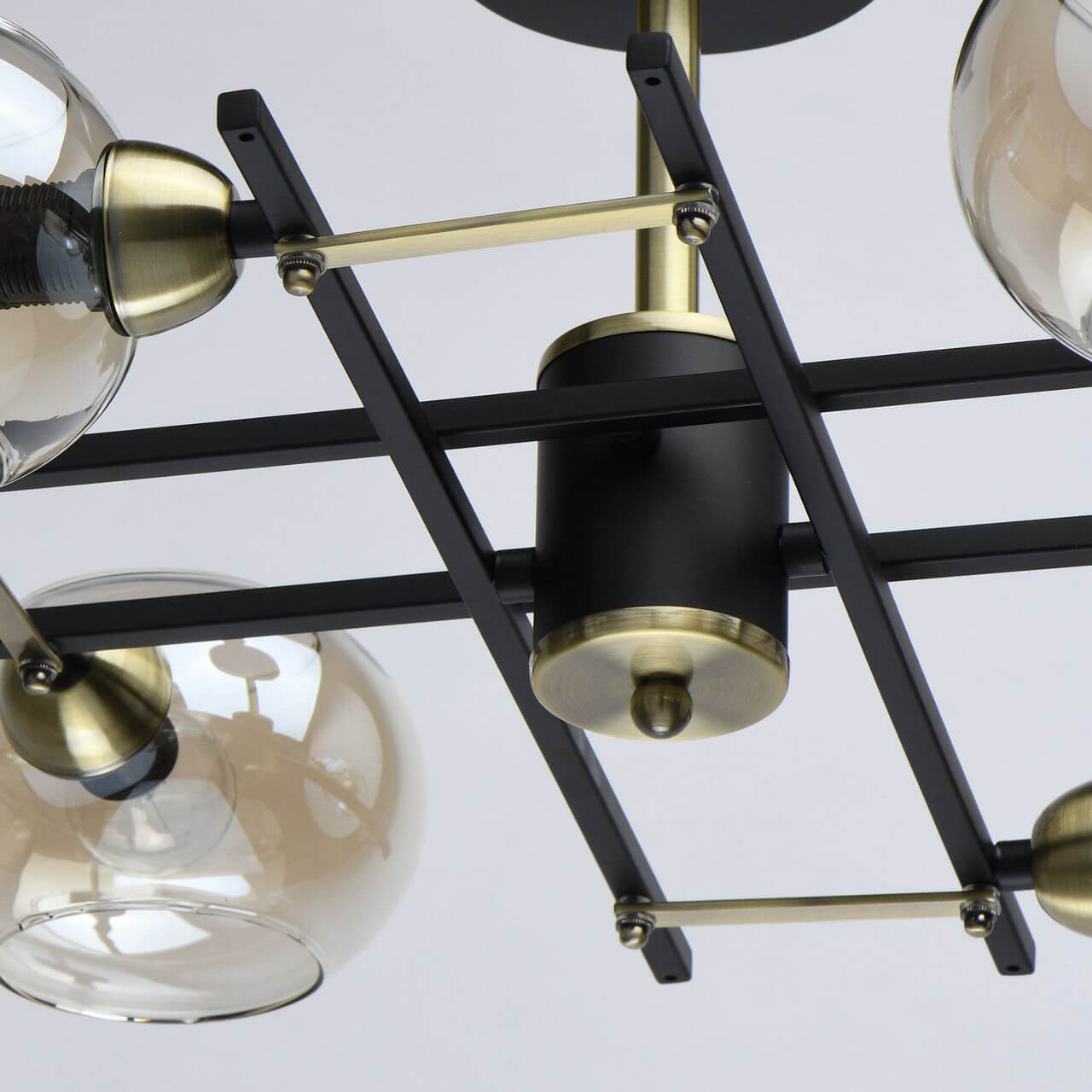 Люстра на штанге DeMarkt 605013806 в Москве