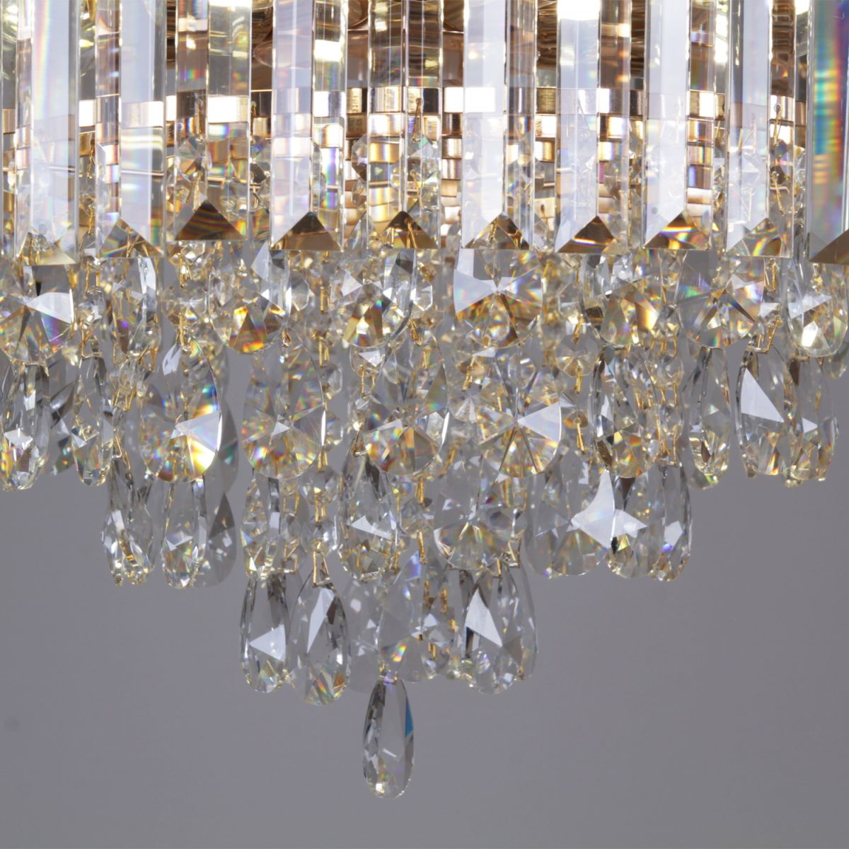 Потолочная люстра Reluce 90183-0.3-10 FGD