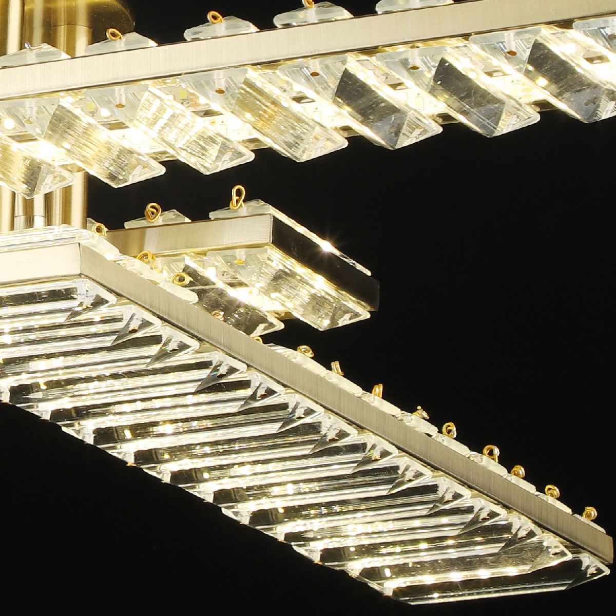 Потолочная люстра Reluce 02598-0.3-136W COP