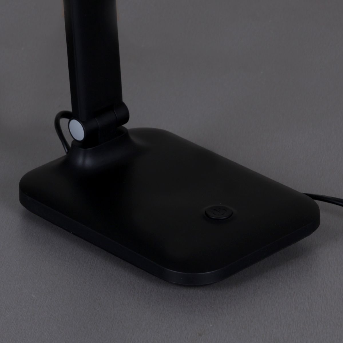 Настольная лампа Reluce 00518-0.7-01 BK