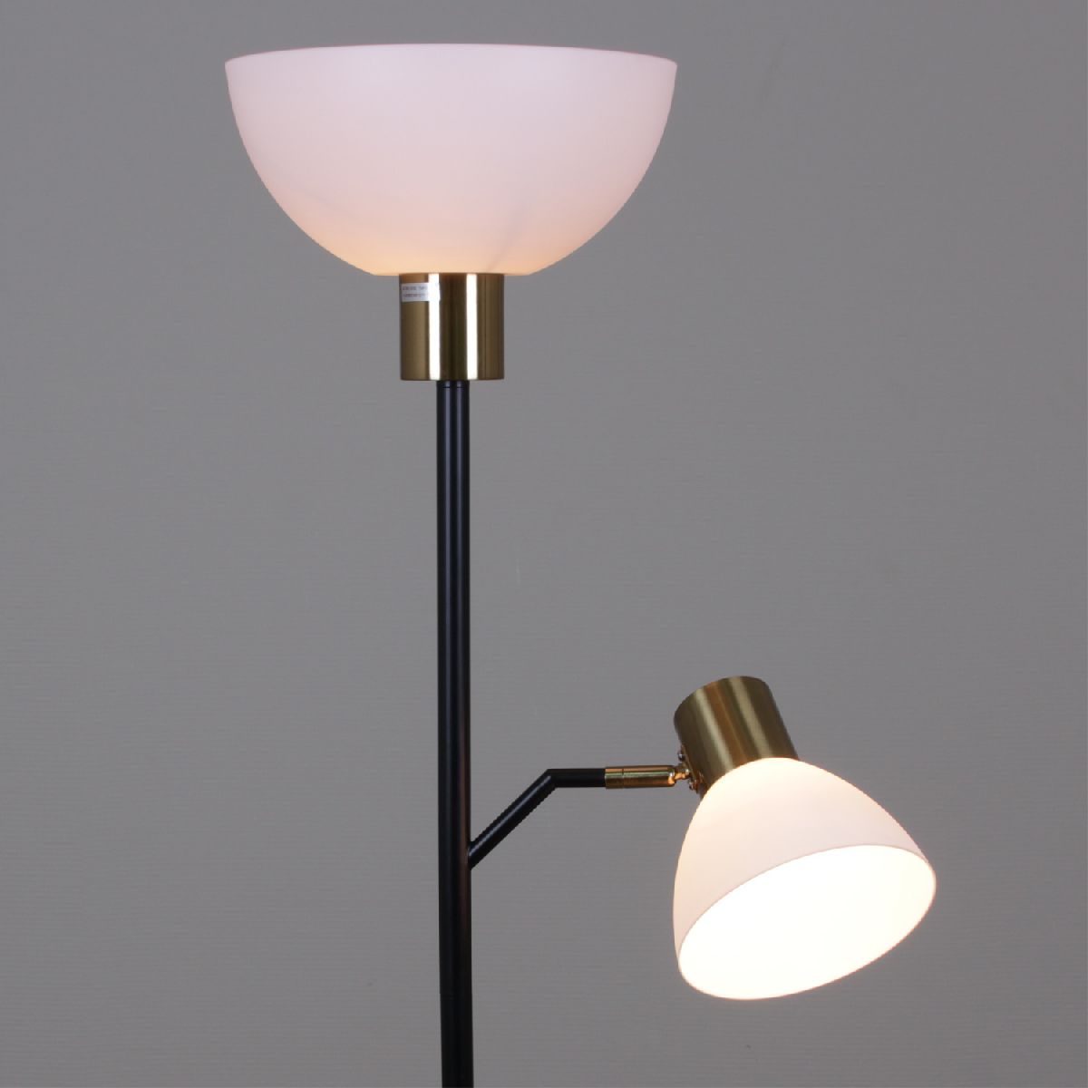 Торшер Reluce 20133-0.6-02 BK+GD