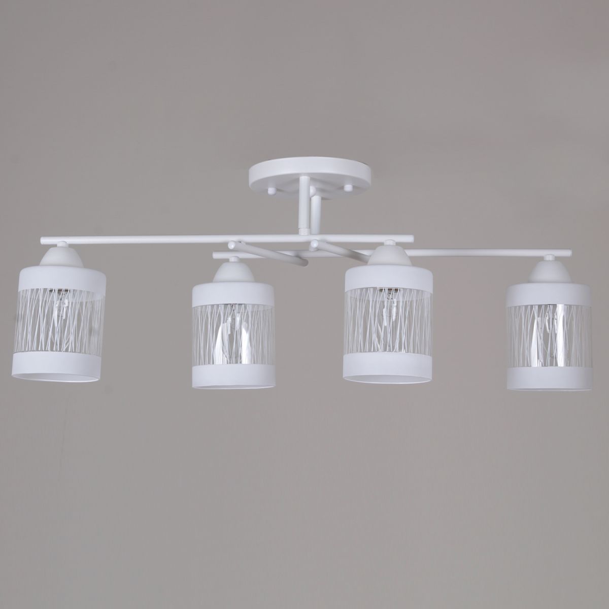 Потолочная люстра Reluce 51660-0.3-04 WH