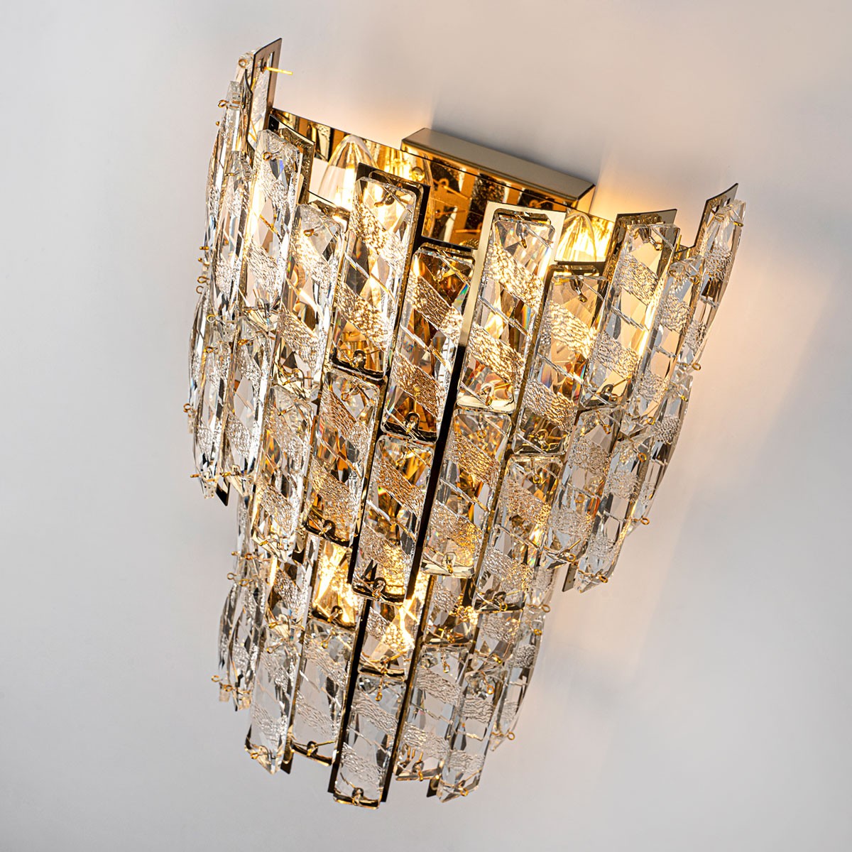 Настенный светильник Modelux ML.570.03 GD