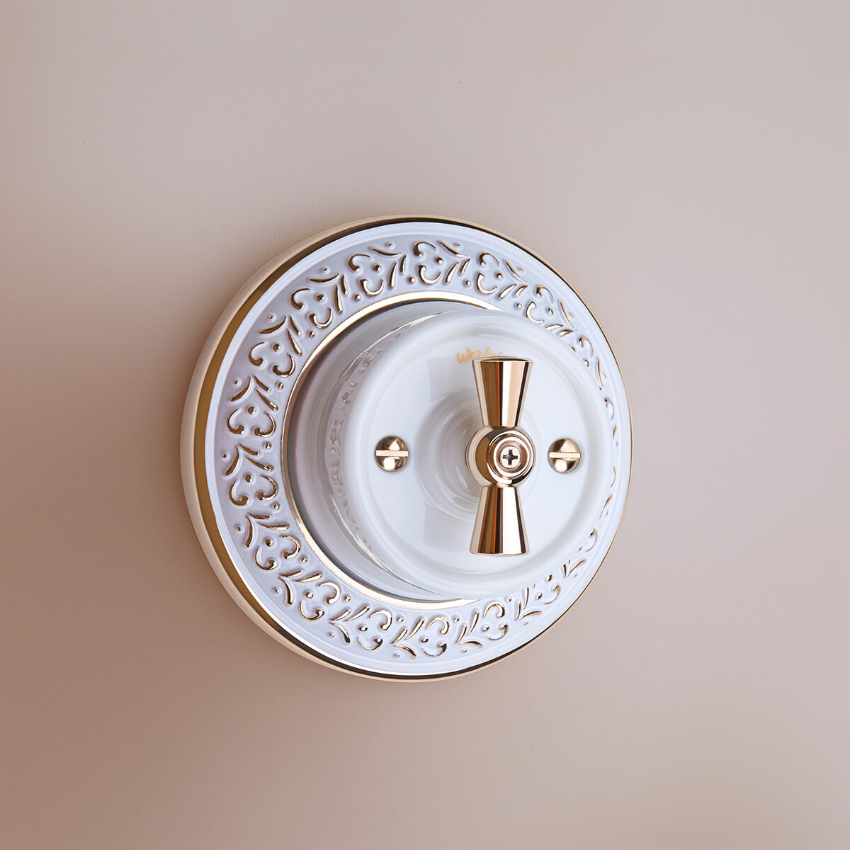 Рамка Werkel Antik Runda на 1 пост белое золото WL70-frame-01 4690389106477