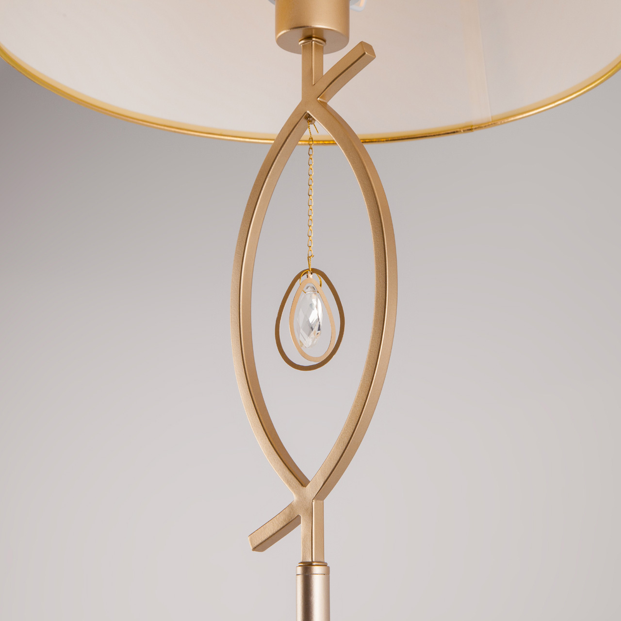 Торшер Eurosvet Salita 01067/1 перламутровое золото