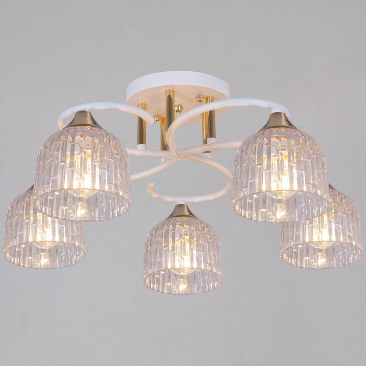 Потолочная люстра классика Reluce 16360-0.3-05 WH+FG