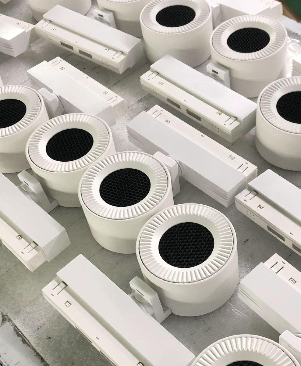 Трековый магнитный светильник iLedex Vision 4822-010-D82-12W-38DG-3000K WH (WALL WASHER)