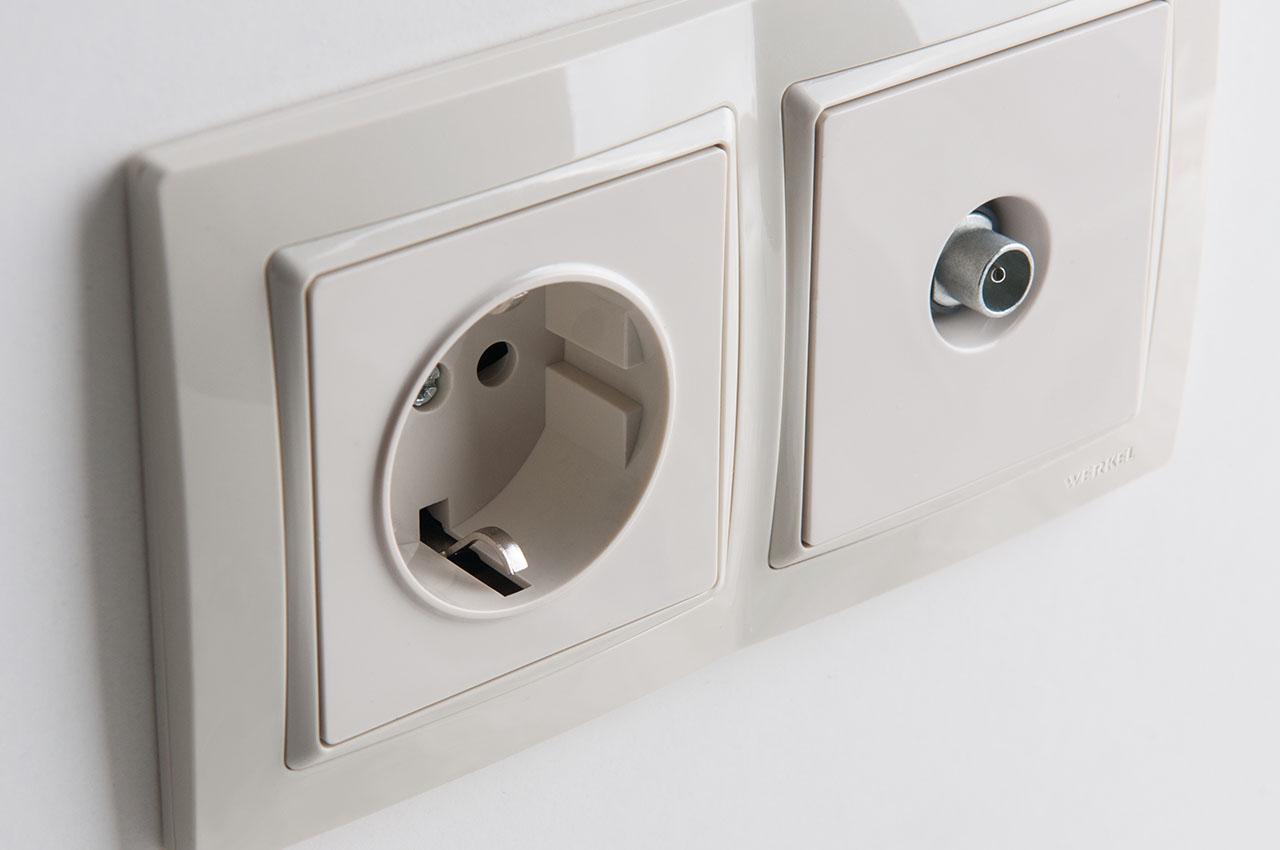 Рамка Werkel Snabb Basic на 2 поста серо-коричневый WL03-Frame-02 4690389099045