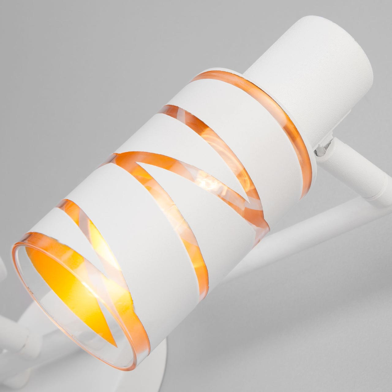 Спот Eurosvet Flute 20085/3 белый