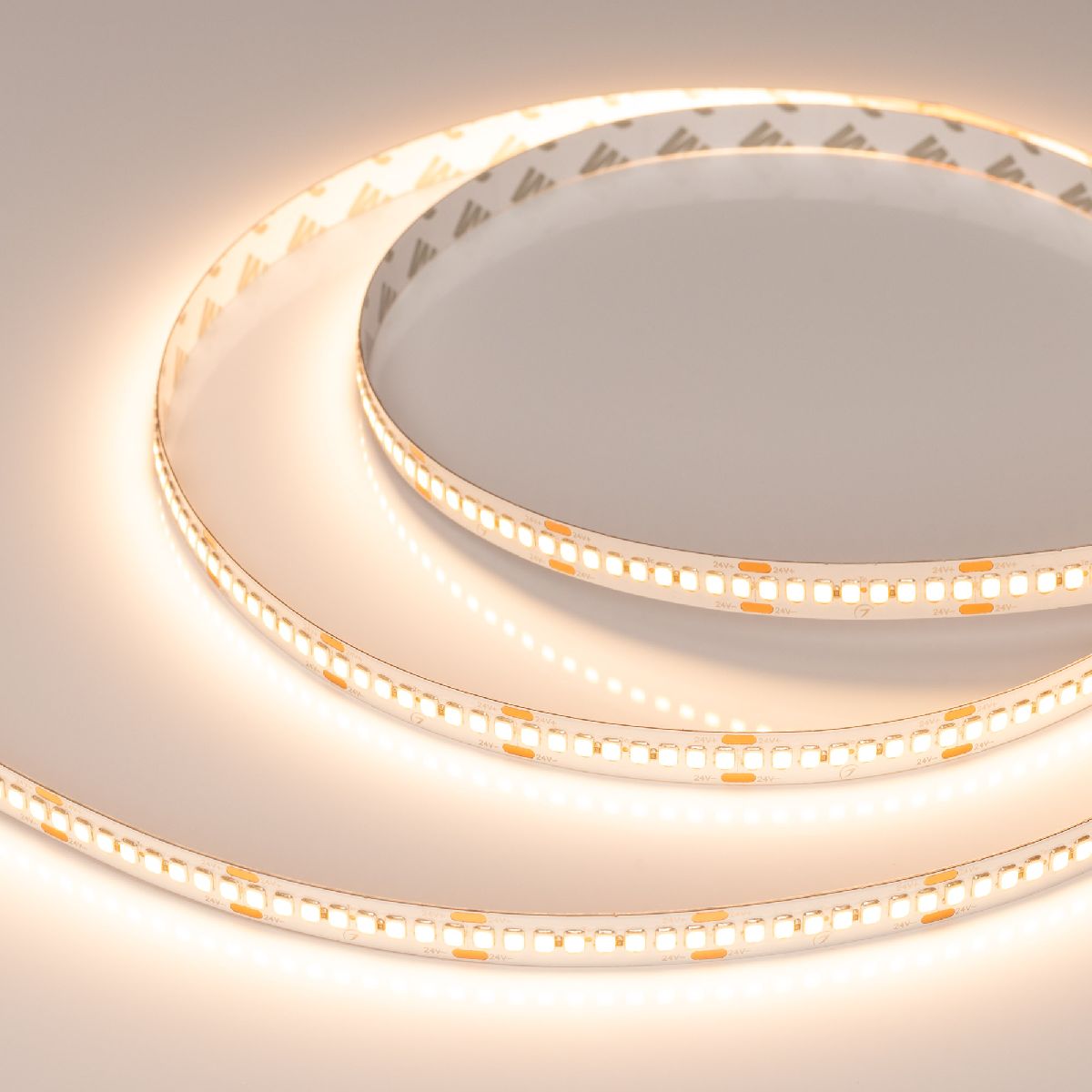 Светодиодная лента Arlight RT-A240-10mm 24V Warm2400 (22 W/m, IP20, 2835, 5m) 055992