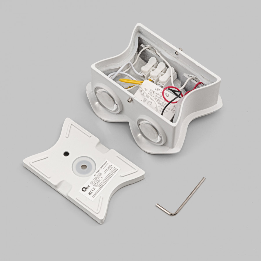 Уличный настенный светильник IMEX Cross IL.0014.0019-4-WH