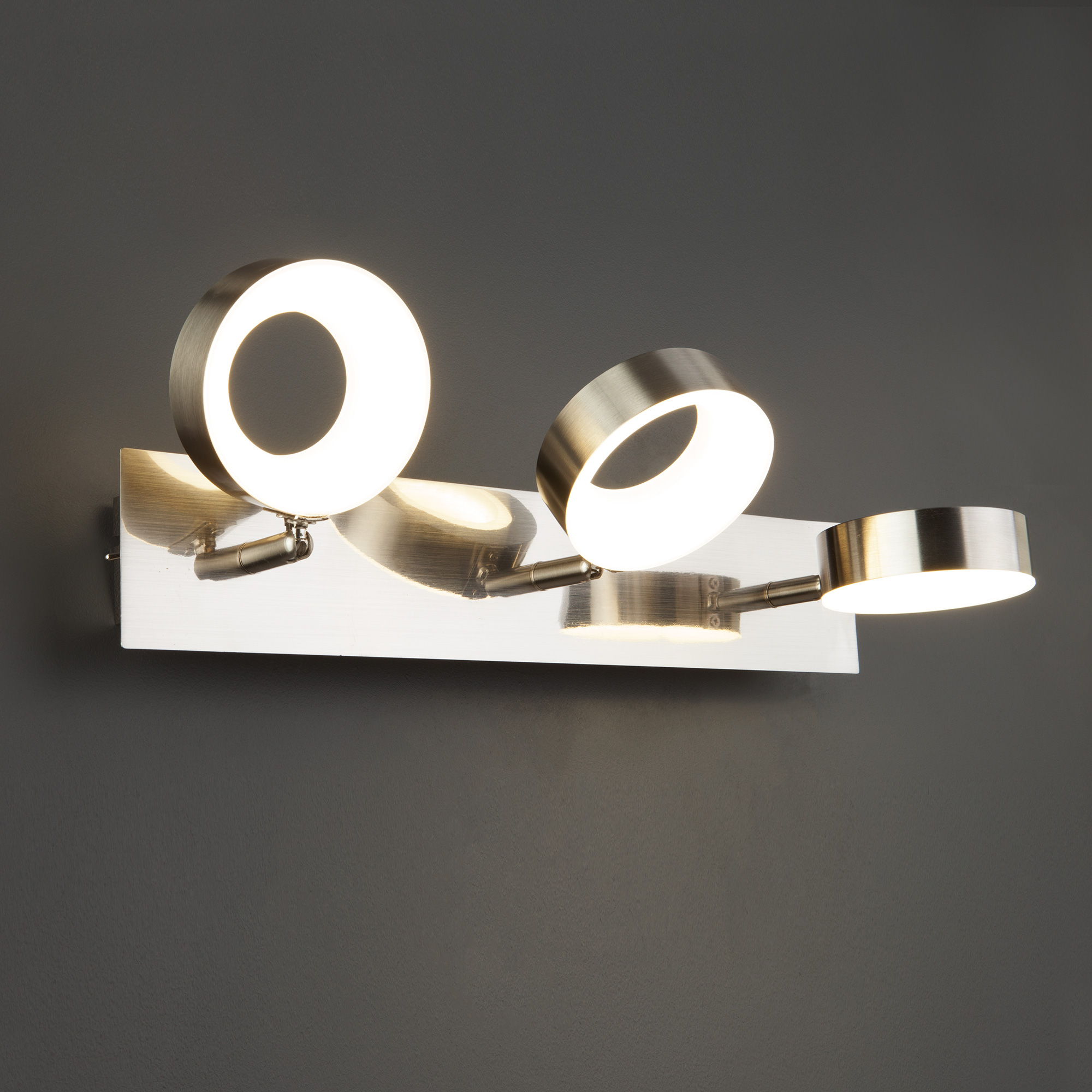 Настенный светодиодный светильник Eurosvet Frisco 20065/3 сатин-никель