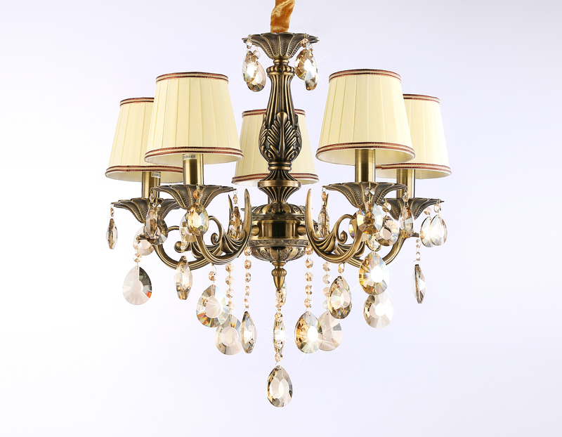 Подвесная люстра Ambrella Light Traditional TR4577