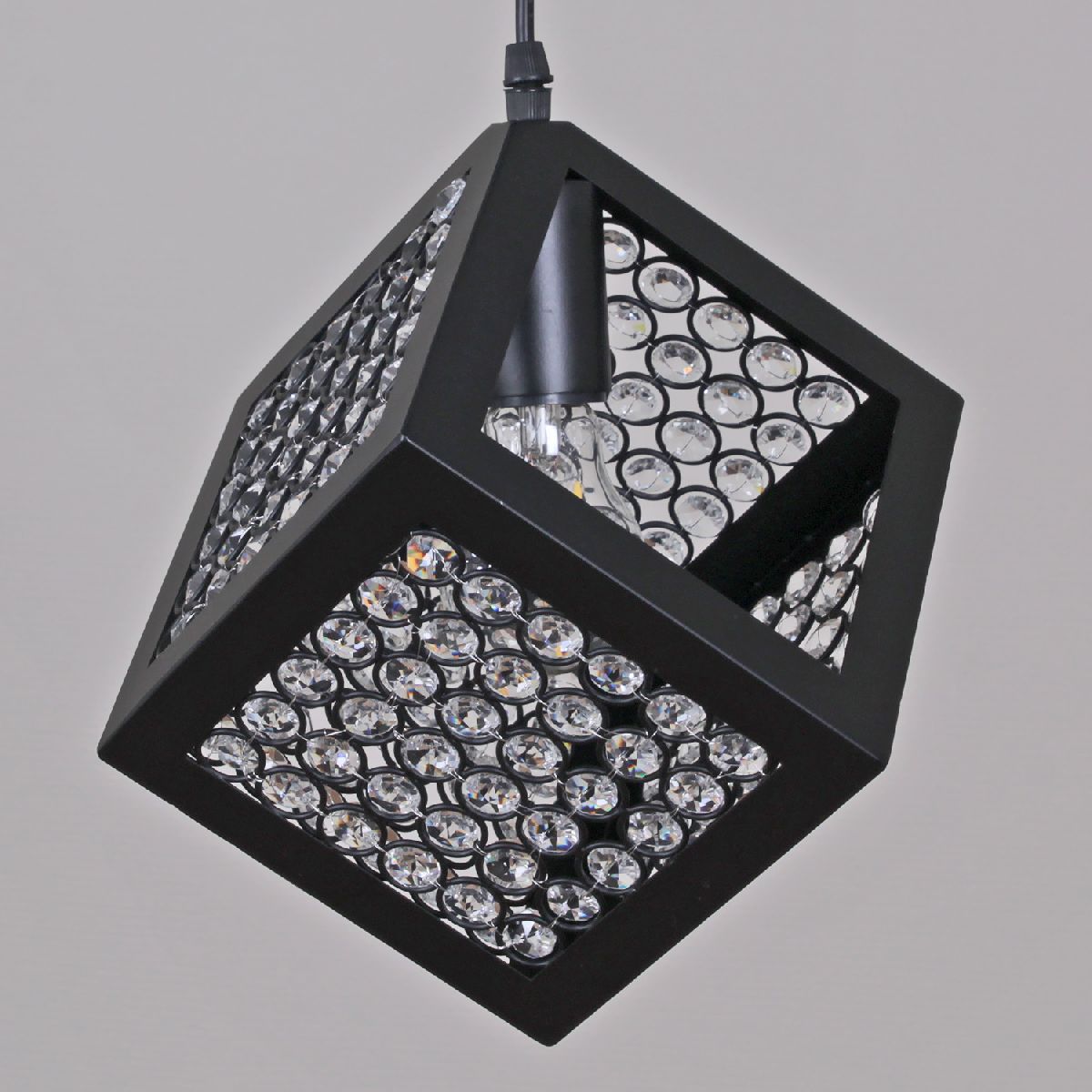 Подвесной светильник Reluce 03210-3.9-01 BK