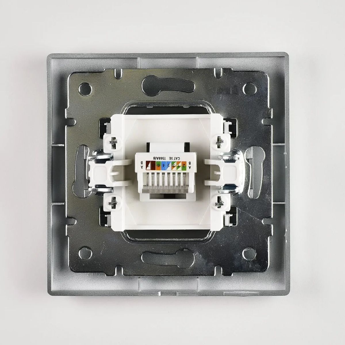 Розетка компьютерная Lezard Karina 707-4388-139