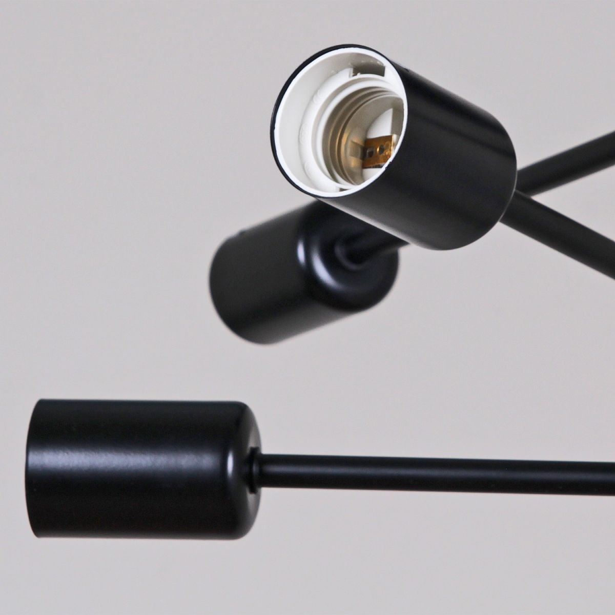 Потолочная люстра Reluce 90800-0.3-06 BK