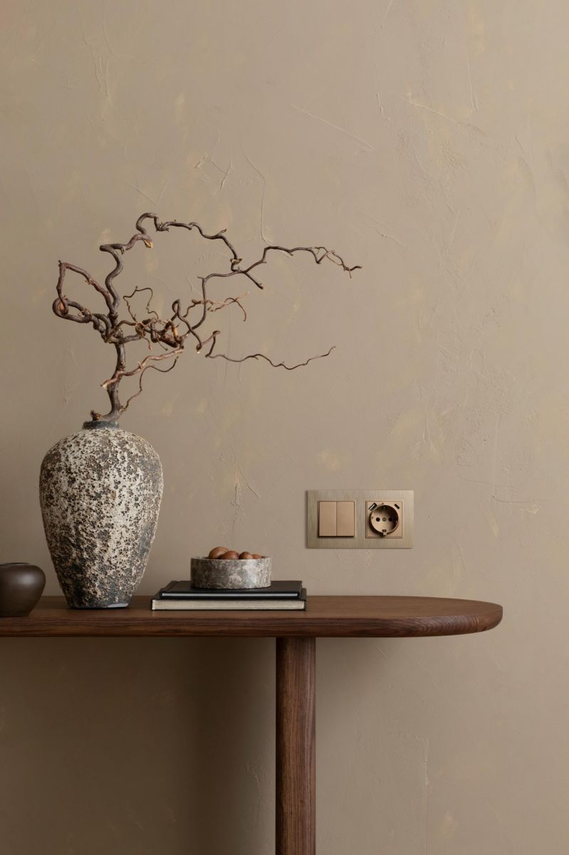 Выключатель 2-клавишный 10А/250В, изогнутый, золотой Kollinger REA-R-007GD для Aspekt, Eleganz, Reflex