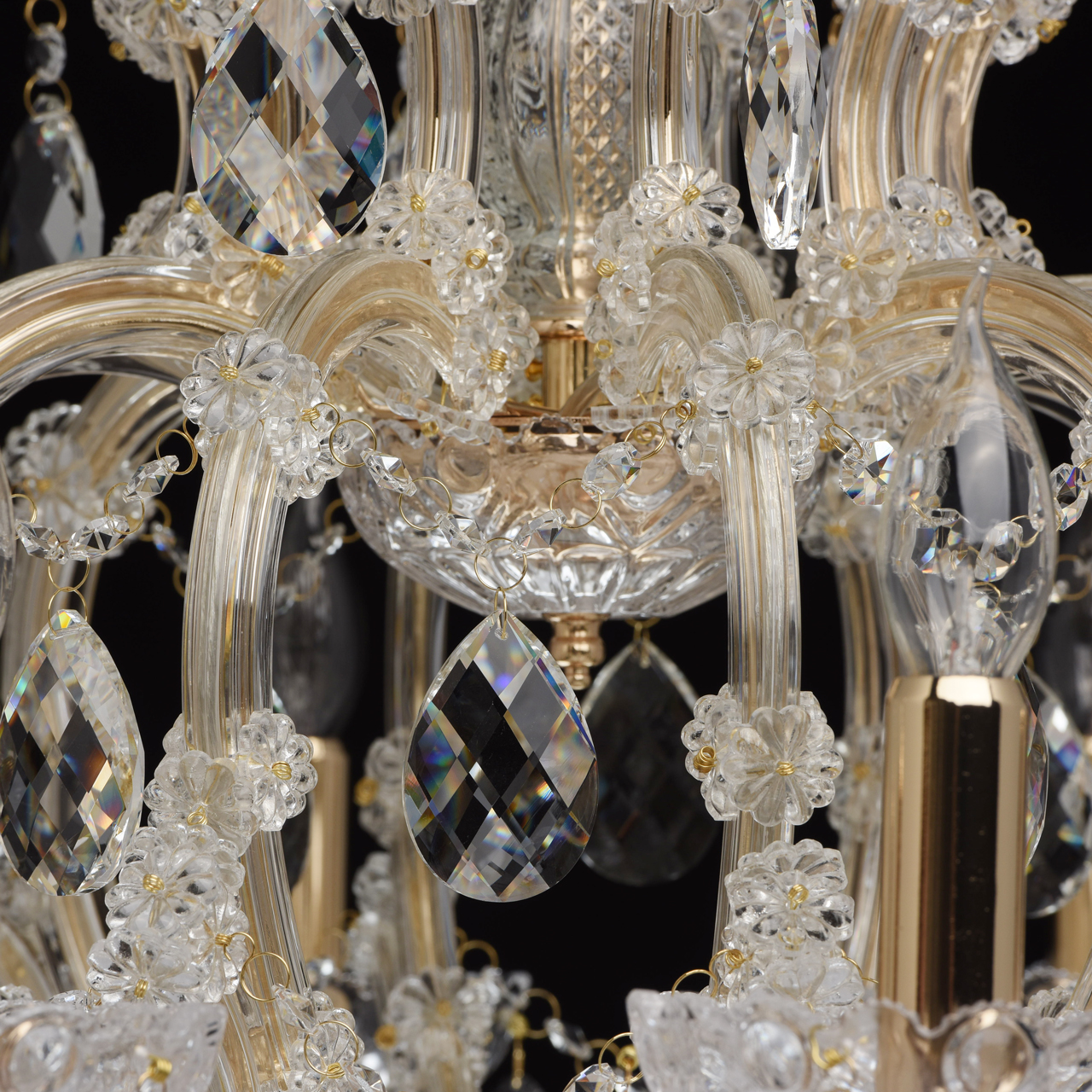 Подвесная люстра Chiaro Одетта 405010810 в Москве