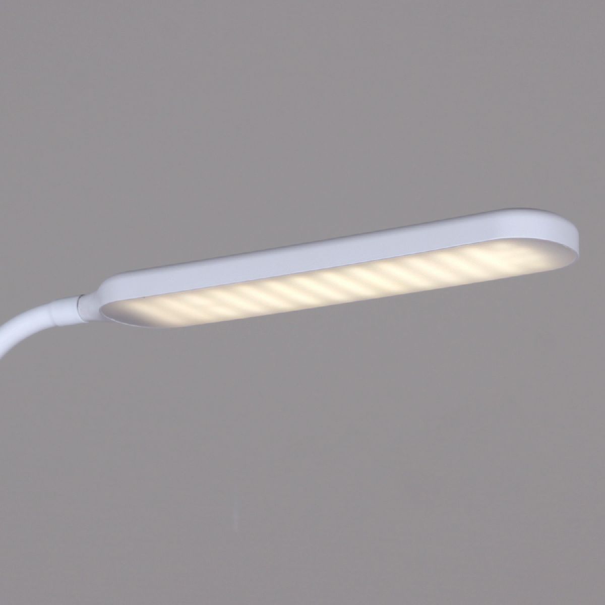 Торшер Reluce 00089-0.6-01 WT