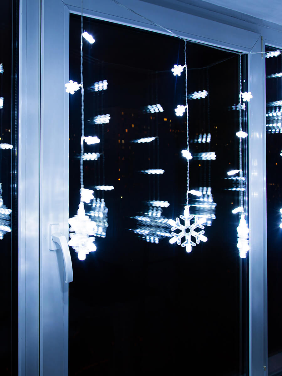 Светодиодная гирлянда (11129) Uniel занавес 220V белый ULD-E2706-100/DTA White IP20 SNOWFALL