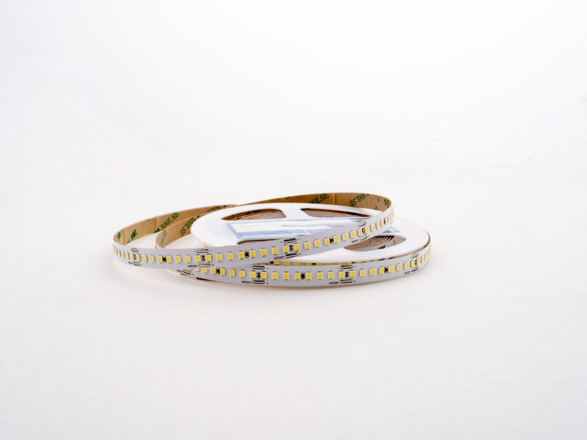 Светодиодная лента LEDS POWER 2835 192/м (18Вт/м) 24В холодная, серия ПРО140 005256