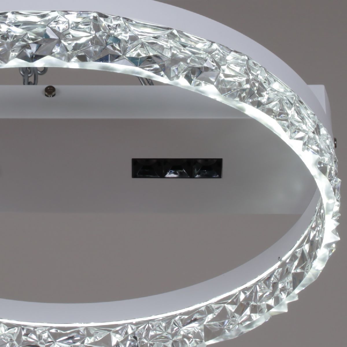 Потолочная люстра Reluce 02411-0.3-500