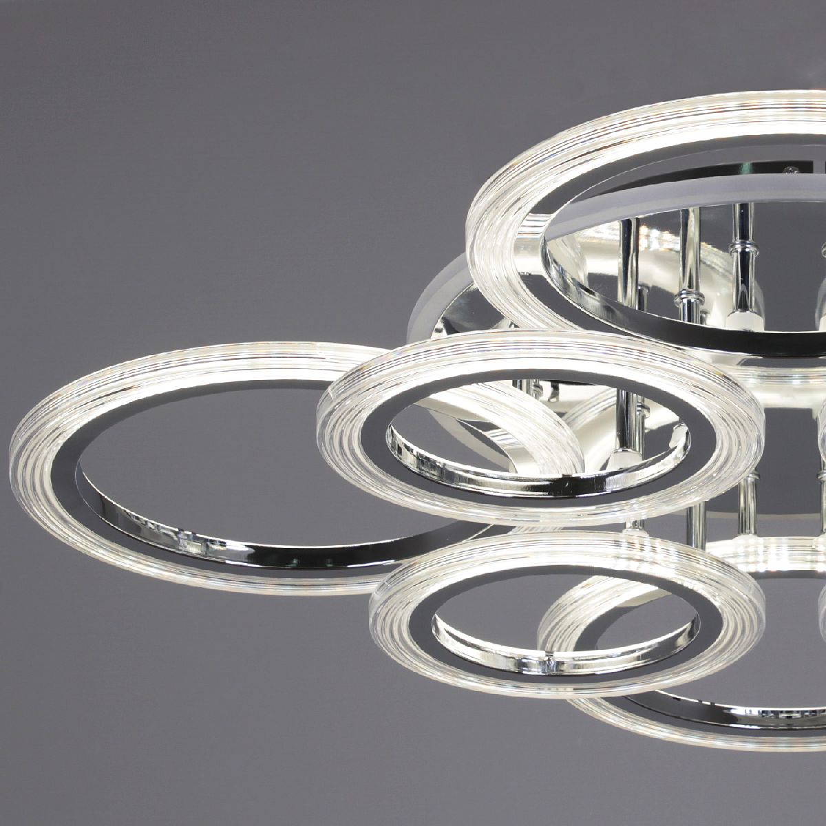 Потолочная люстра Reluce 09812-3.3-4+4D CR (RGB)