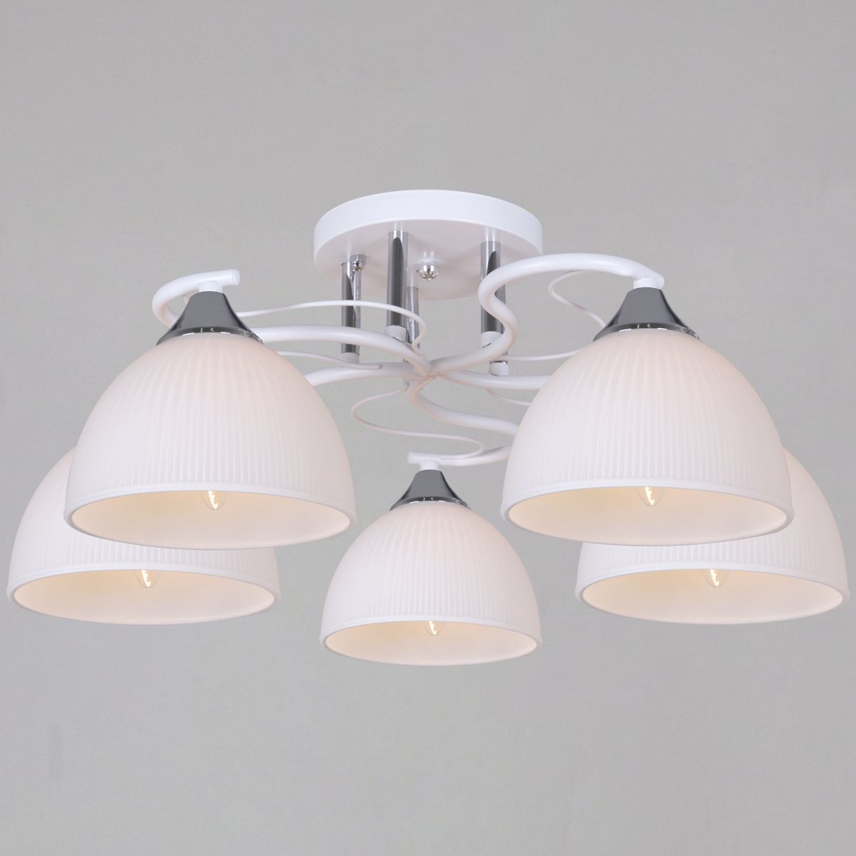 Потолочная люстра Reluce 85460-0.3-05 WH+CR