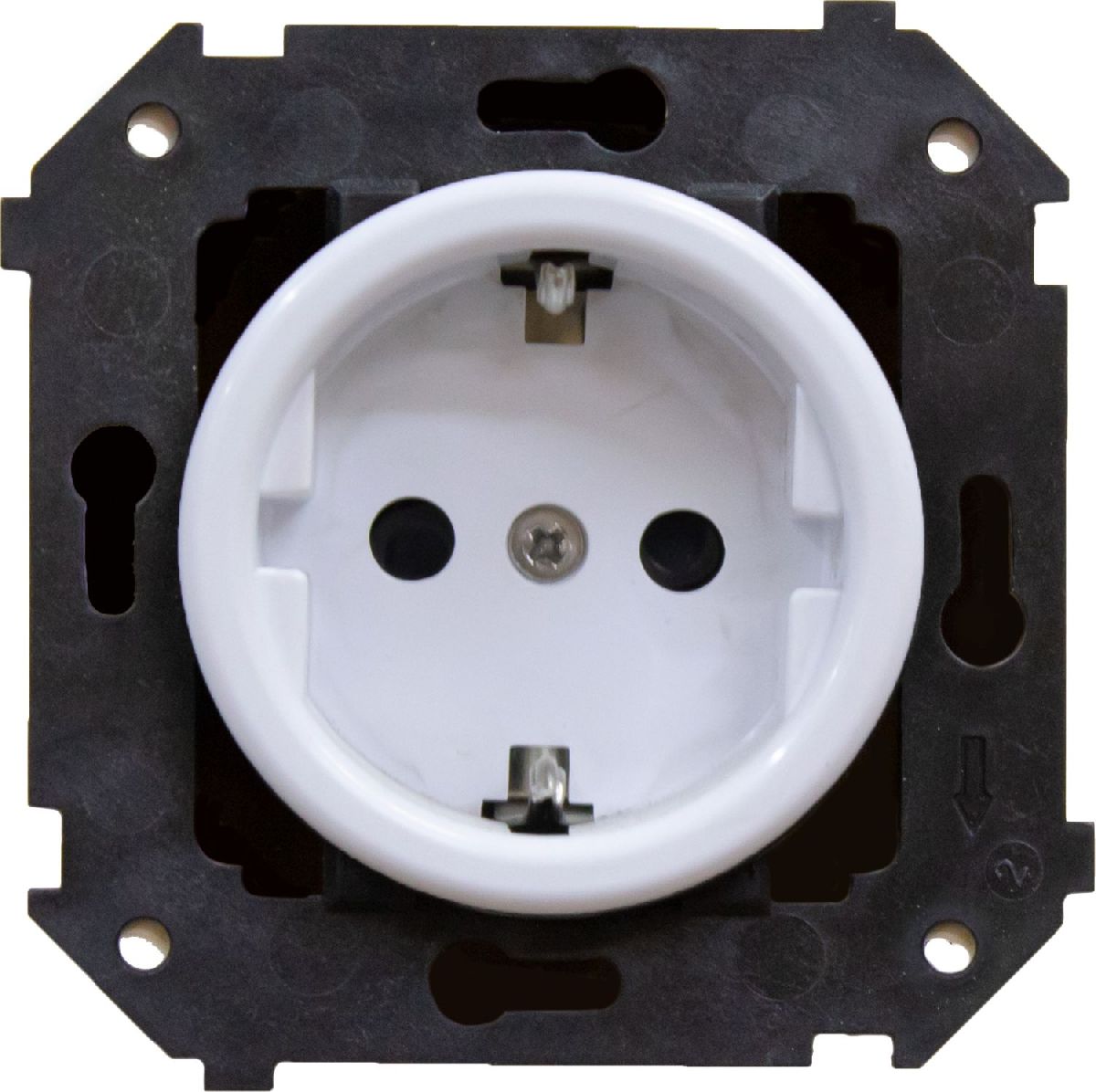 Розетка с заземляющим контактом Bironi Шедель B3-101-21