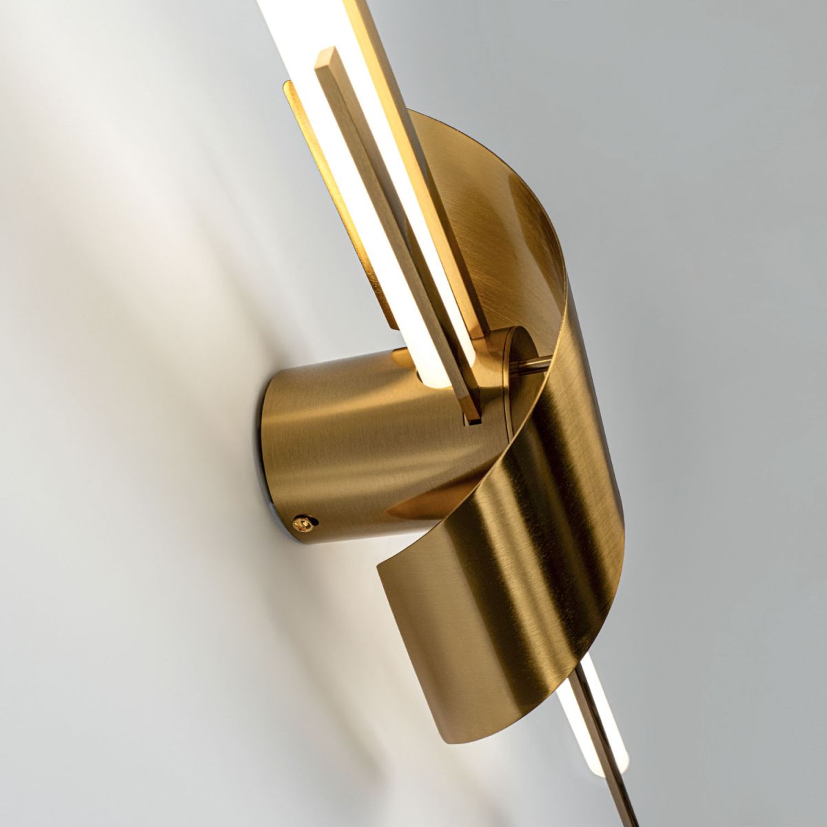 Настенный светильник Modelux ML.655.650 BS