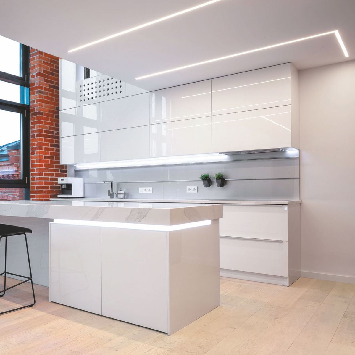 Профиль П-образный встраиваемый Apeyron ширина ленты до 28мм 08-27-01