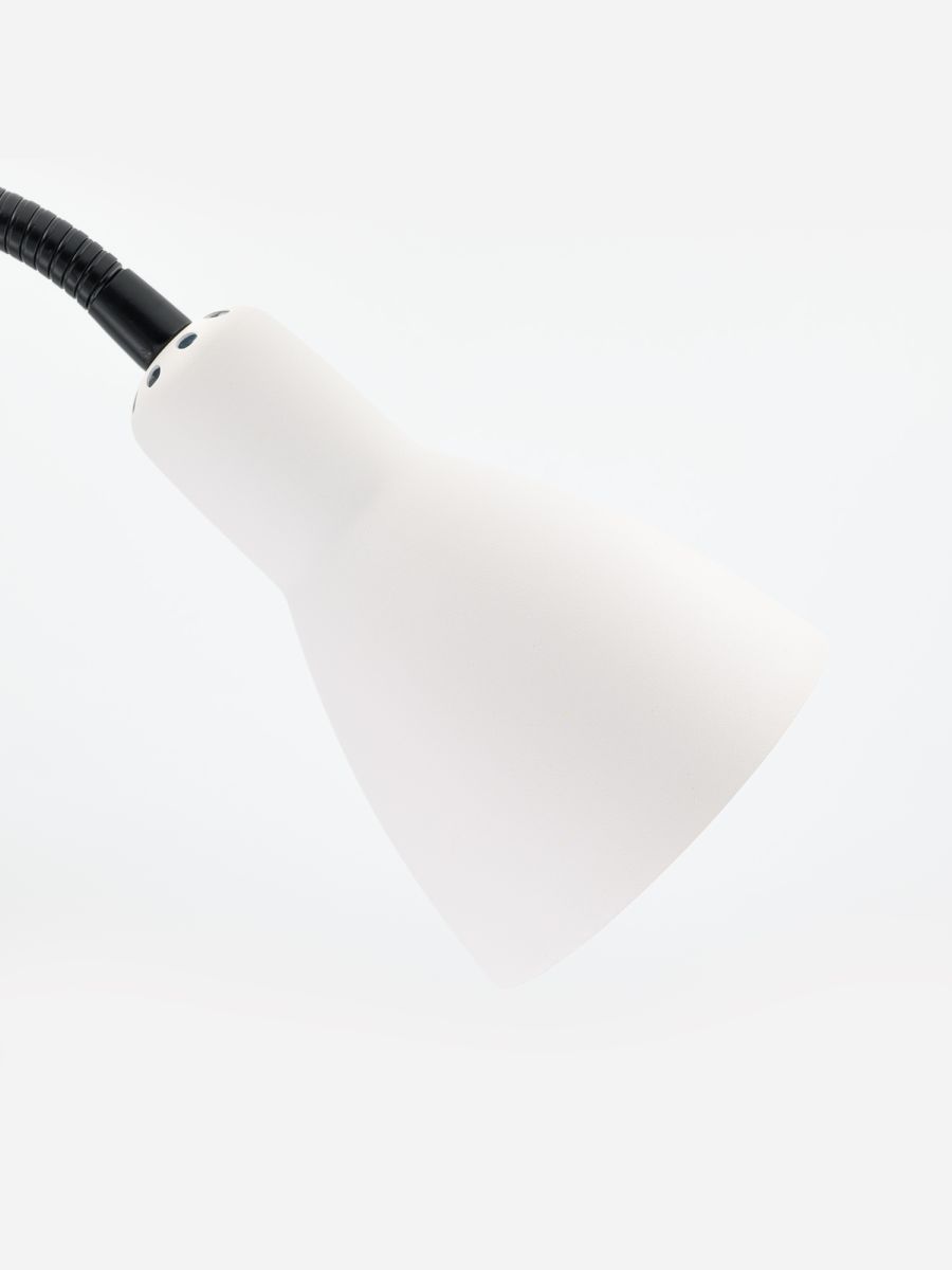 Настольная лампа ARTSTYLE HT-701W