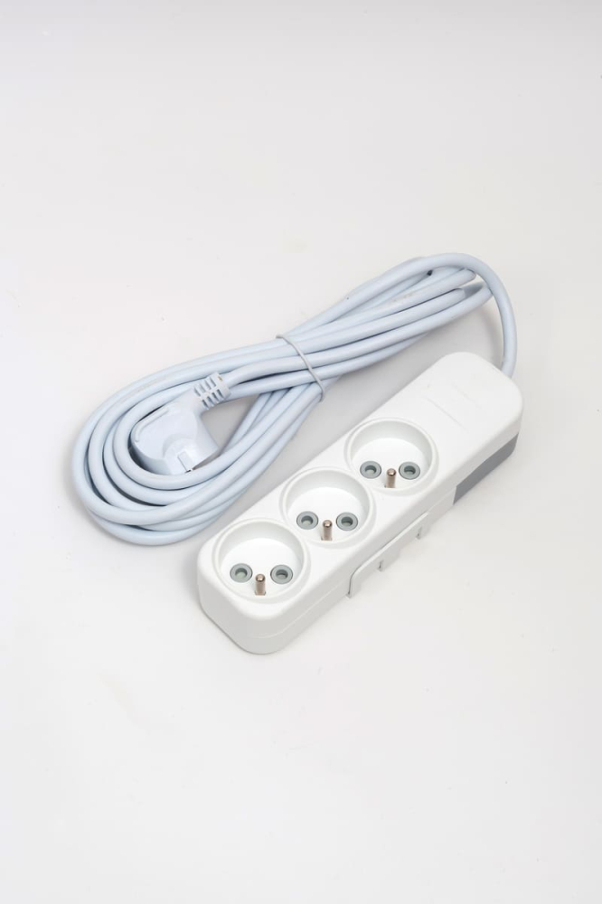 Удлинитель 3вх с защитными шторками UPS ELBI Myra 527-010205-314