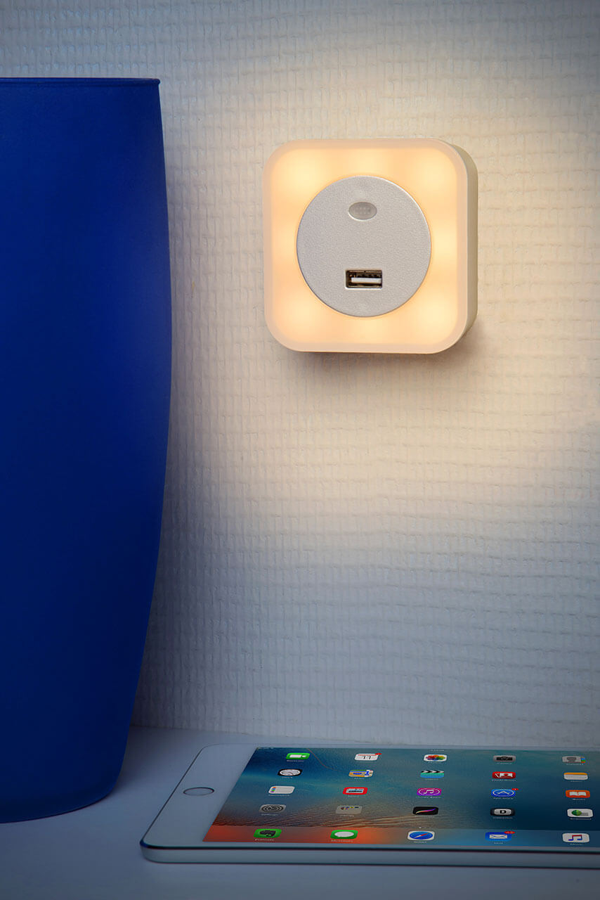 Настенный светодиодный светильник Lucide Led Night Light 22203/01/36