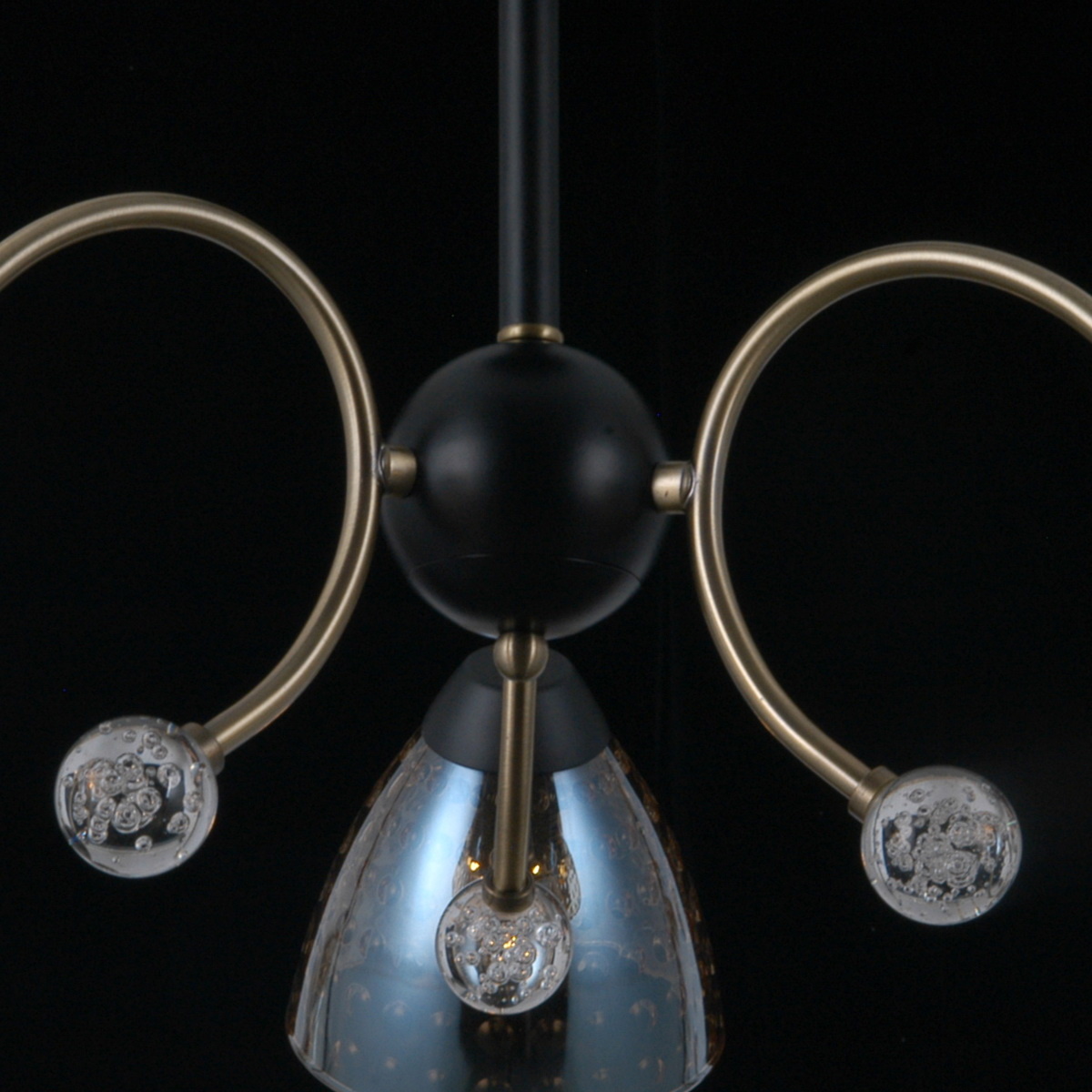 Люстра на штанге Illumico IL0230-3CSQ-29 BK AB