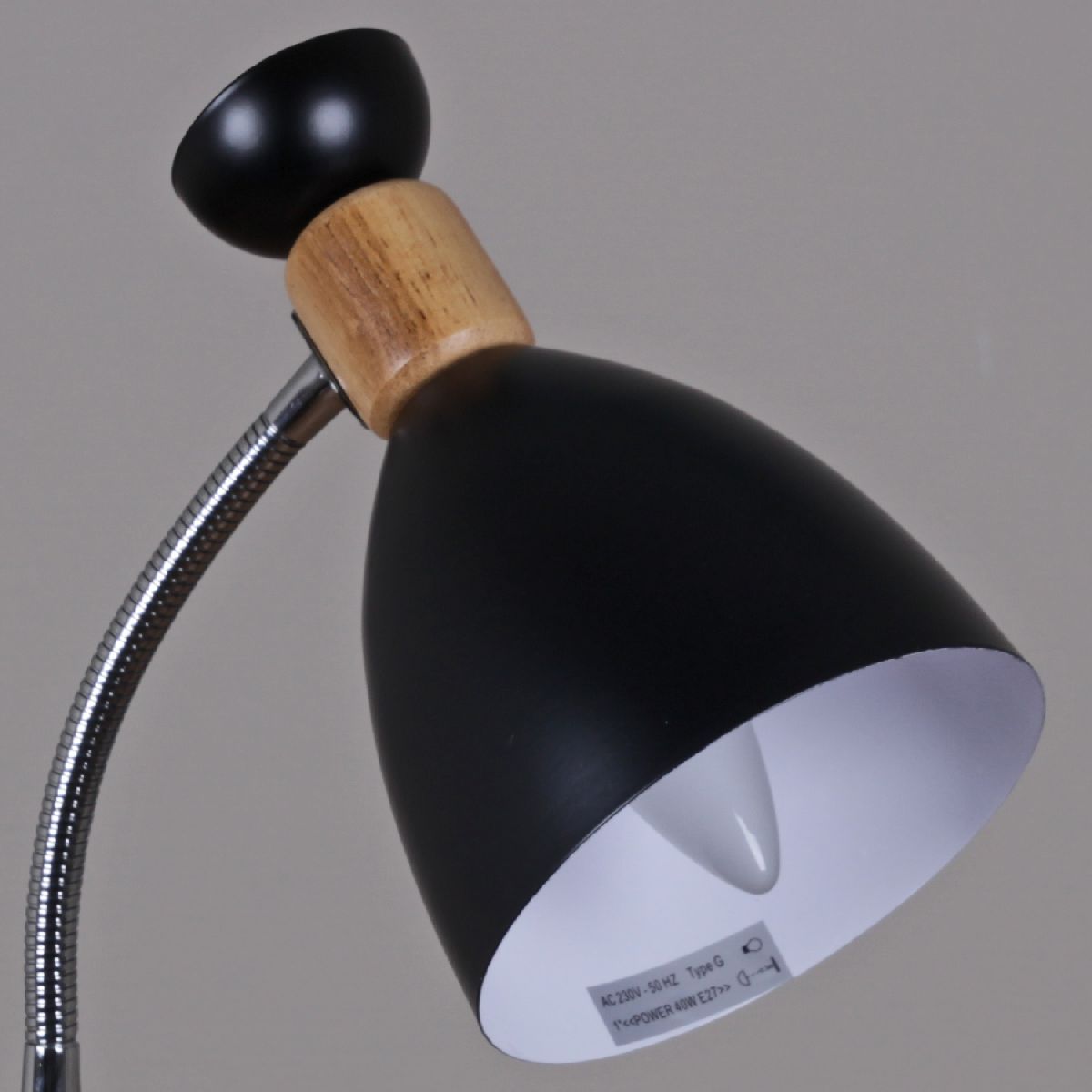 Торшер Reluce 03072-0.6-01 BK