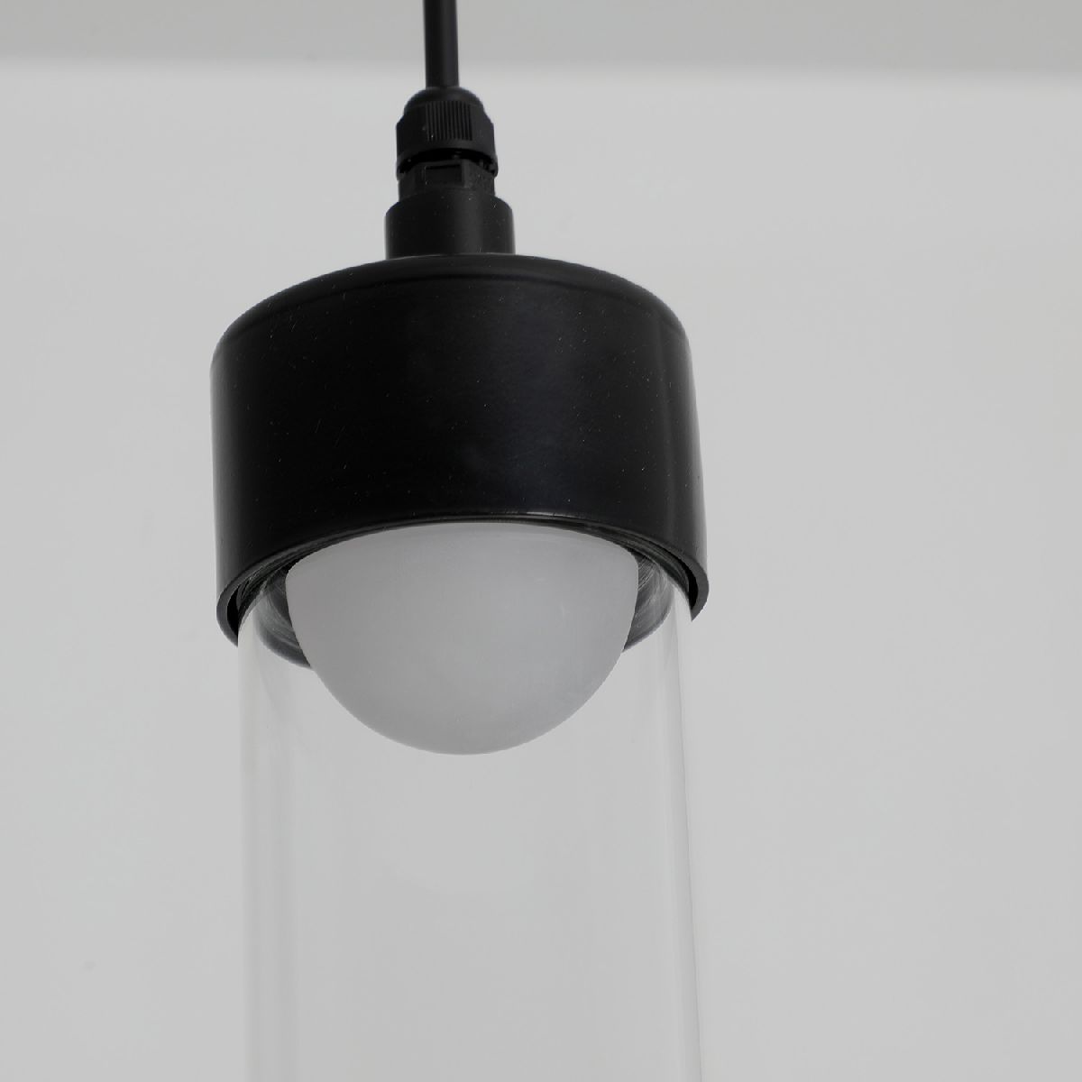 Уличный подвесной светильник Favourite Outdoor 4702-1P