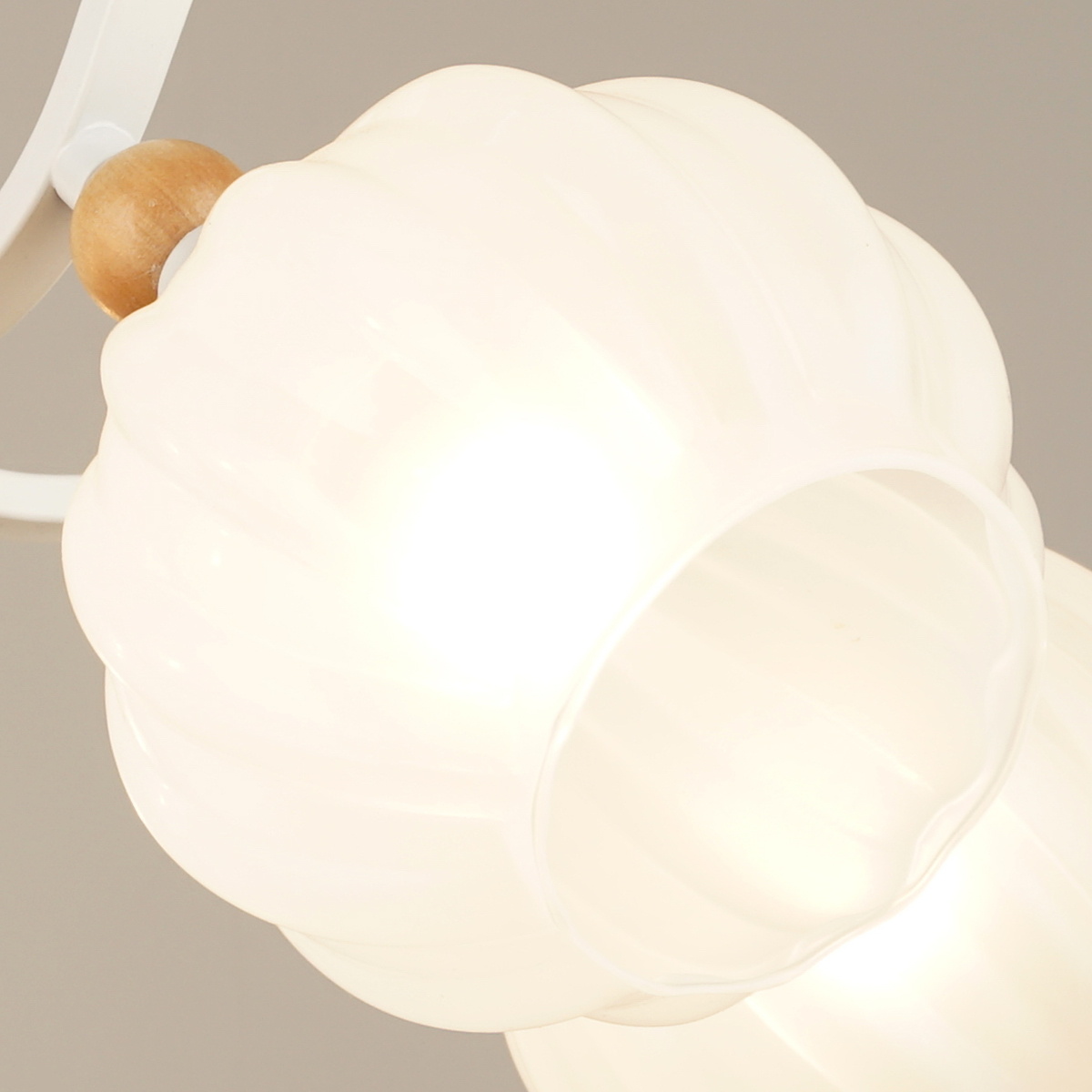 Люстра на штанге Reluce 04511-0.3-05