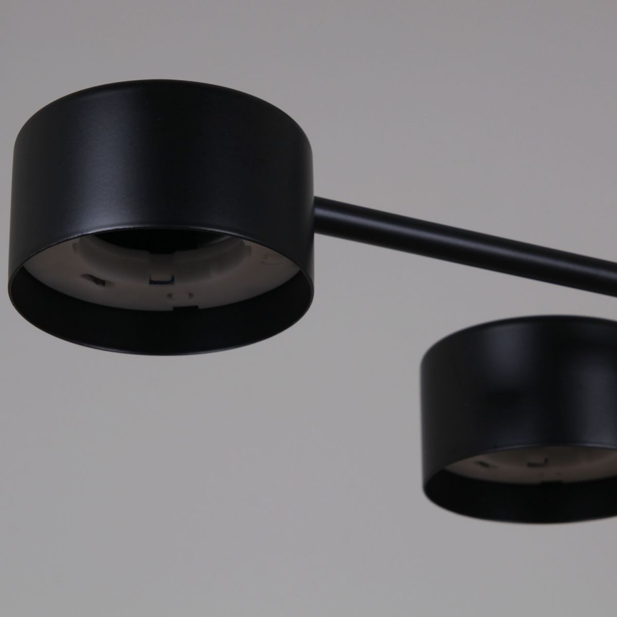 Люстра на штанге Reluce 03708-0.3-06 BK GX53