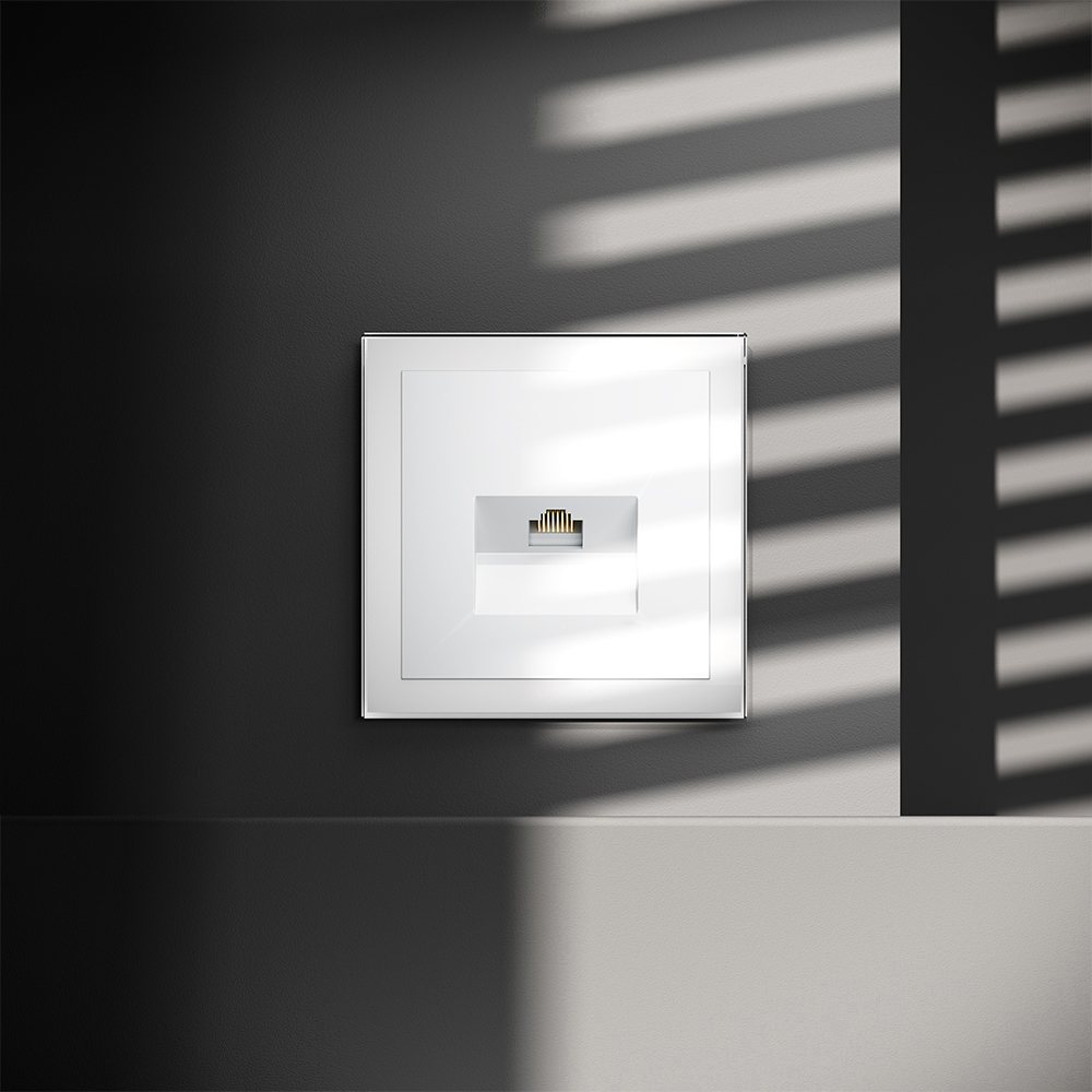 Розетка компьютерная Voltum S70 VLS060101 (белый глянцевый)