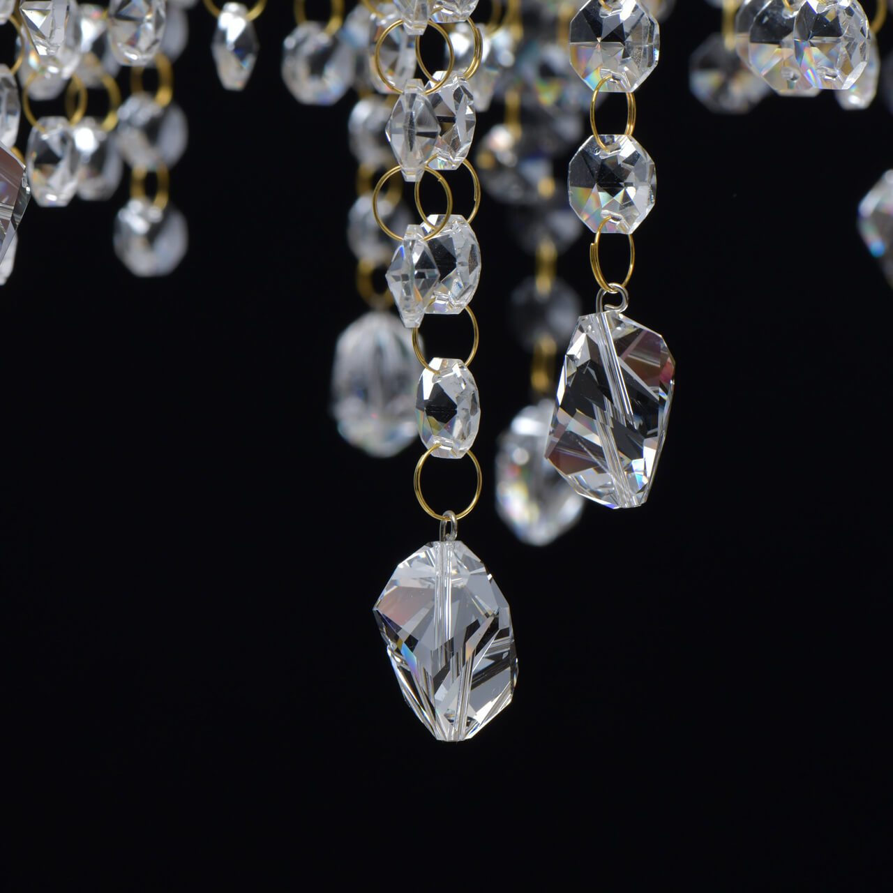 Подвесной светильник Chiaro Кармен 394010706