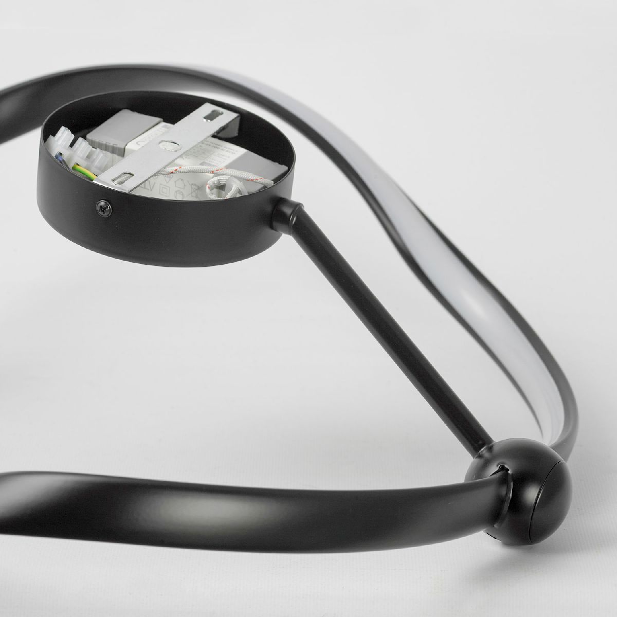 Потолочная люстра Lussole Kent LSP-7288