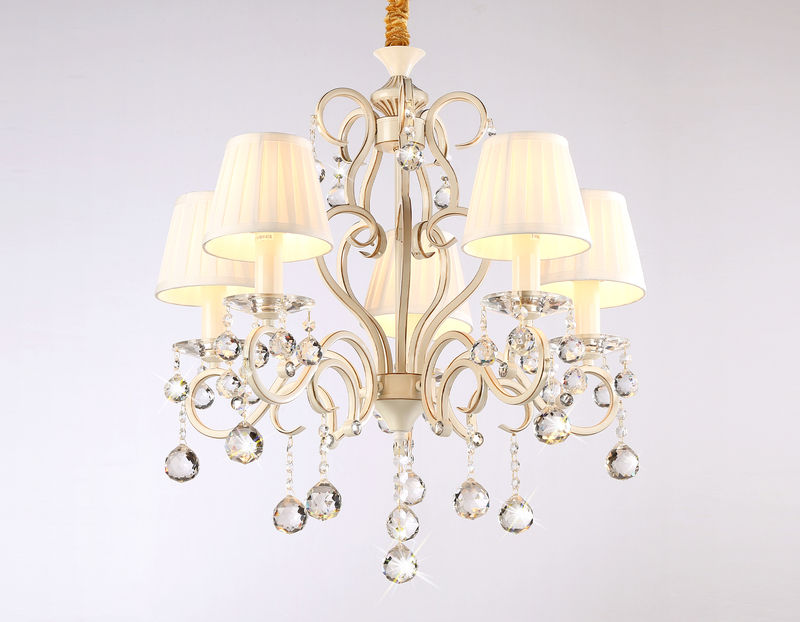 Подвесная люстра Ambrella Light Traditional TR4560