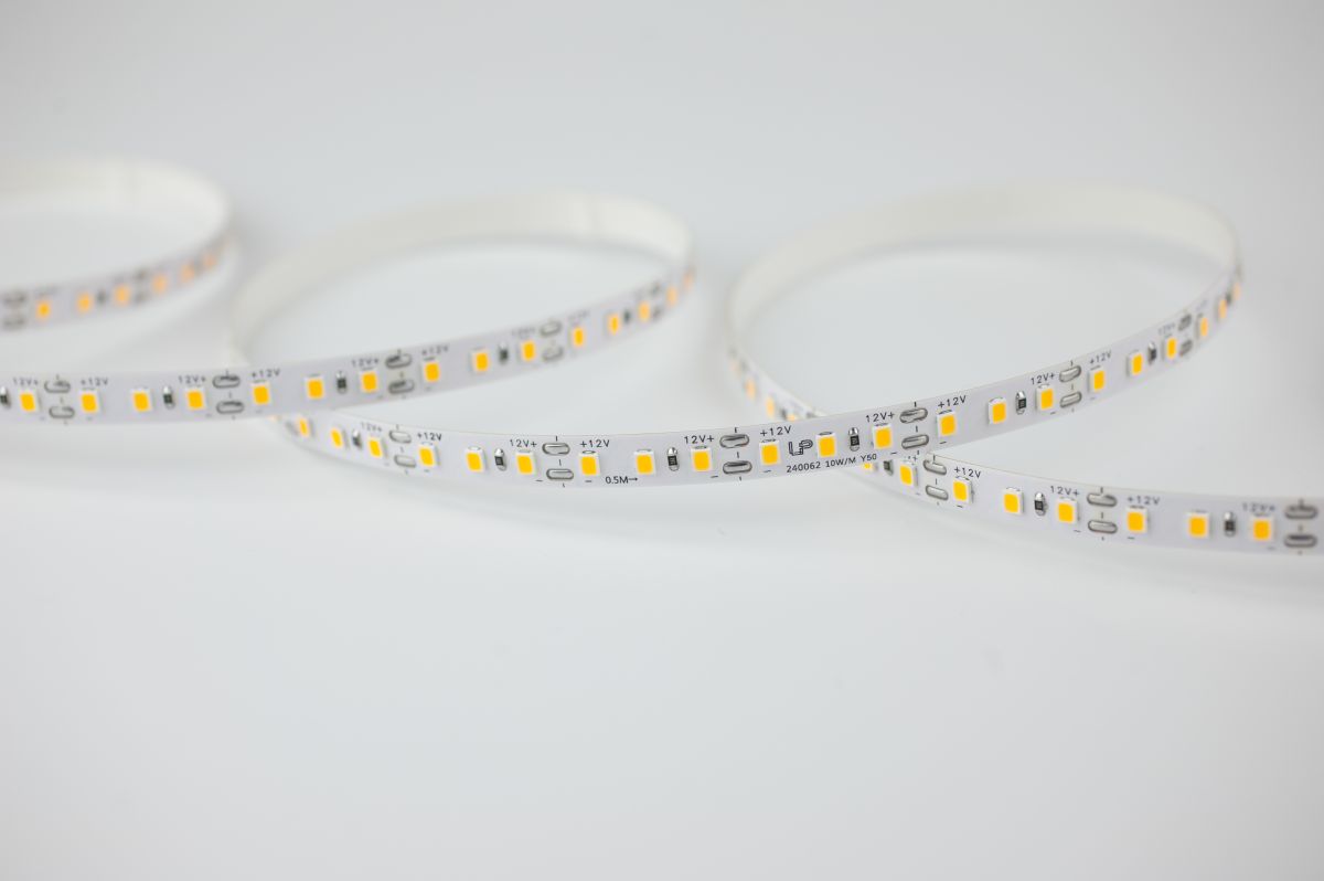 Светодиодная лента LEDS POWER 2835 120/м (10Вт/м) 12В теплая 008660