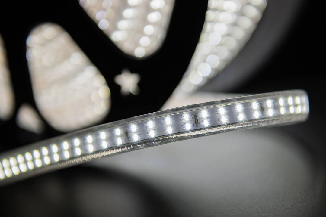 Светодиодная лента SWG LT4240-W-50 001756