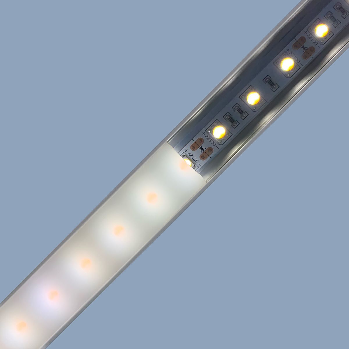 Профиль встраиваемый Apeyron ширина ленты до 10мм 08-11-01