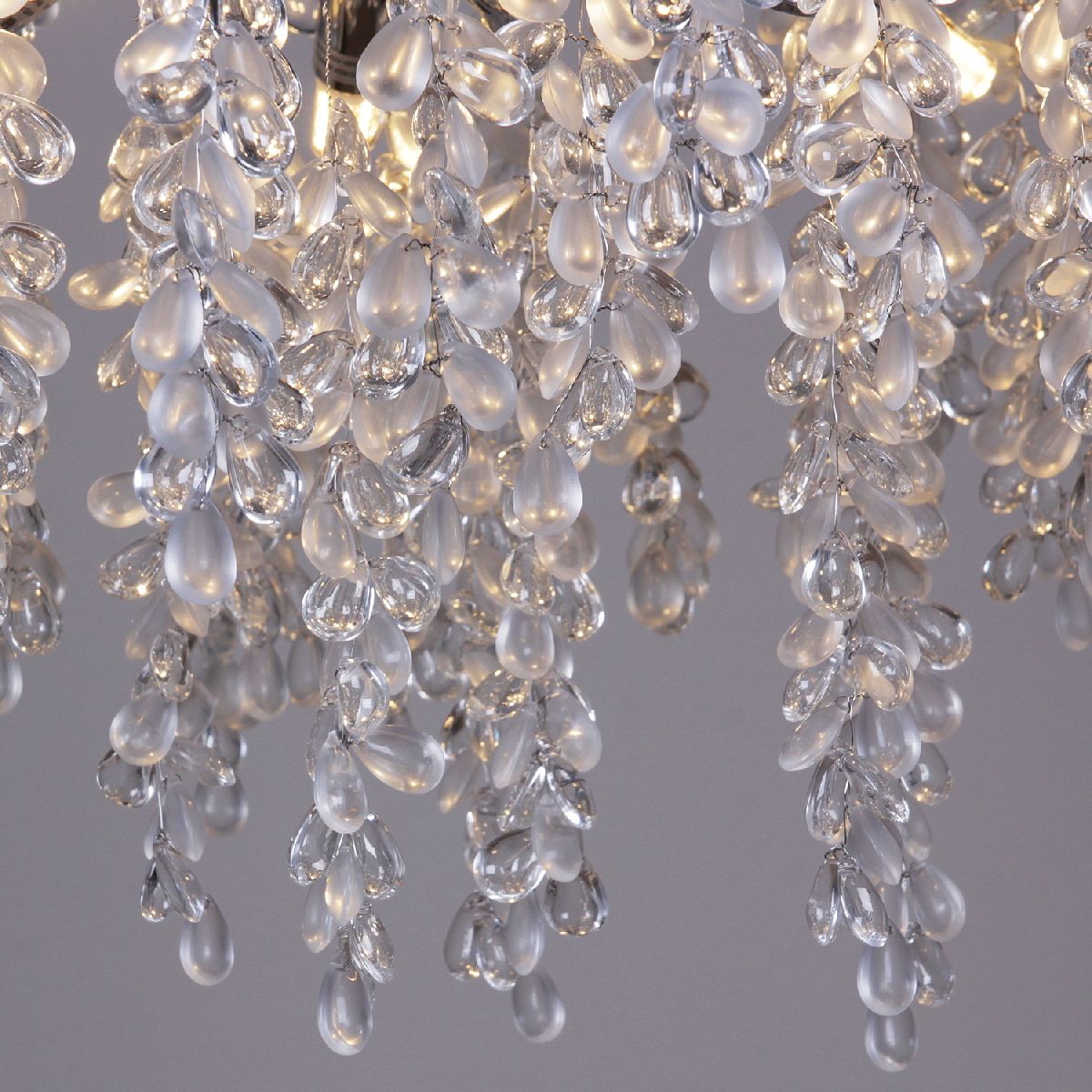 Потолочная люстра Reluce 33008-3.3-06C